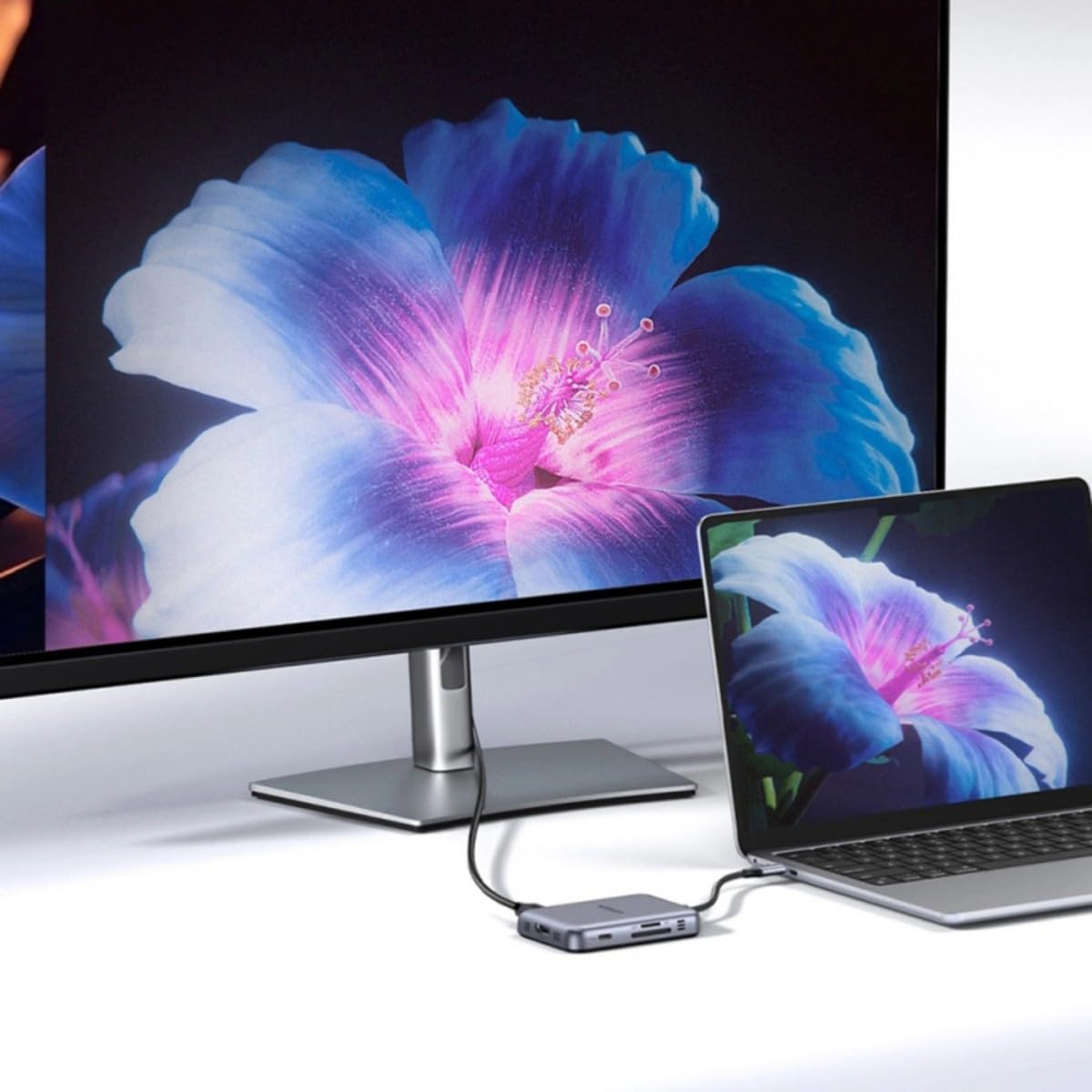 UGREEN Magnetic Docking 7-in-1 Type-C to HDMI 60Hz + Type-C + USB + TF/SD Hub | CM896 | 65759 - متجر نصر
